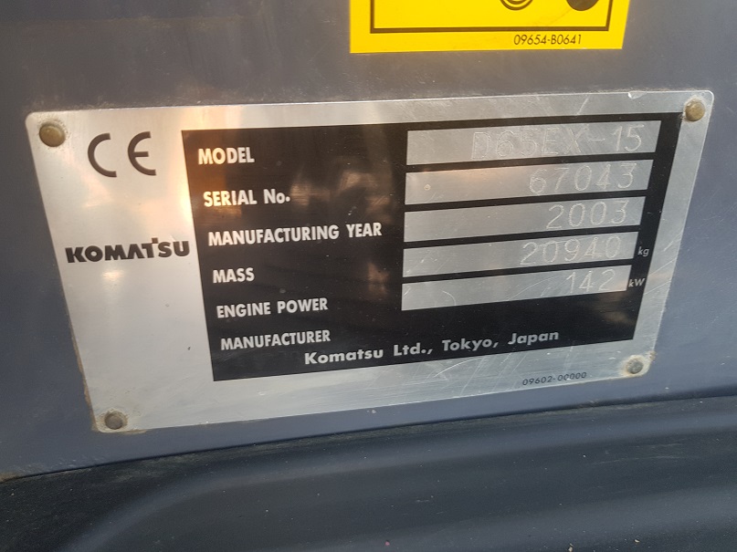 KOMATSU D65EX-15 (12)