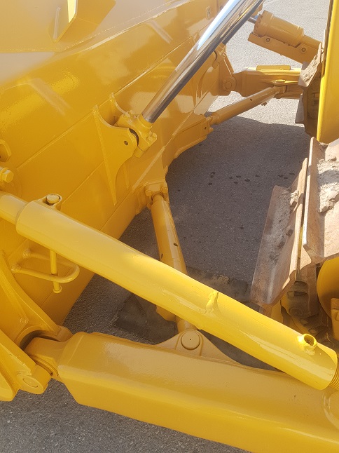 KOMATSU D65EX-15 (2)