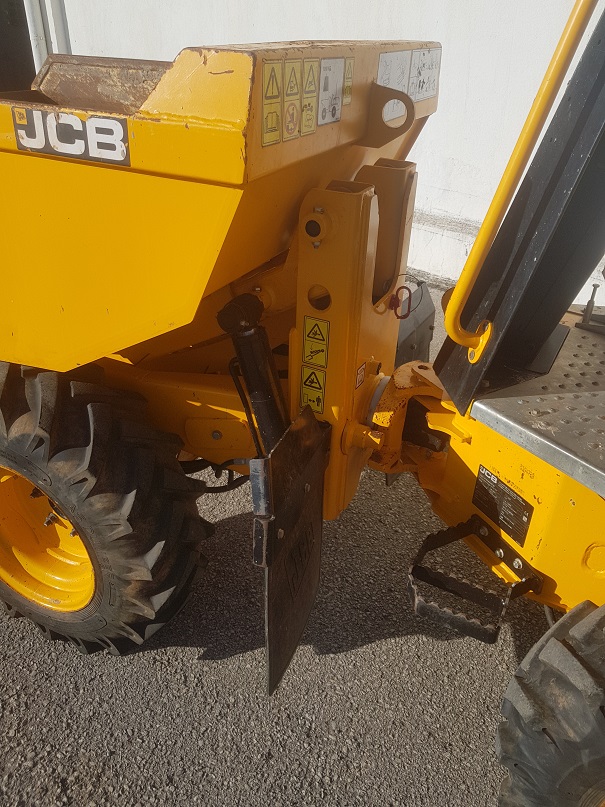 JCB 1T-2S5 (5)