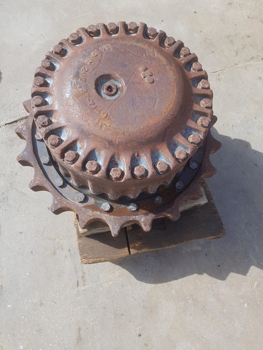 KOMATSU PC210 -3 (1)